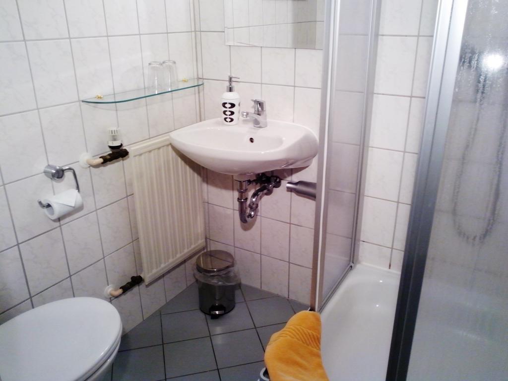 Pension & Gastehaus Villa Kuhn Zeitz Quarto foto